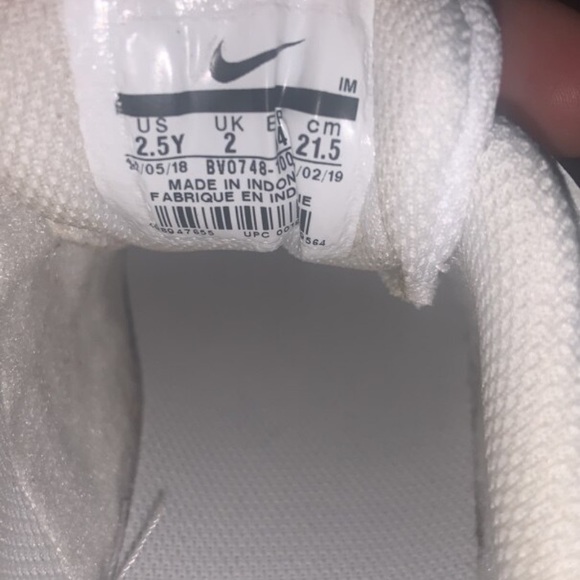 Nike shoes - Picture 6 of 6